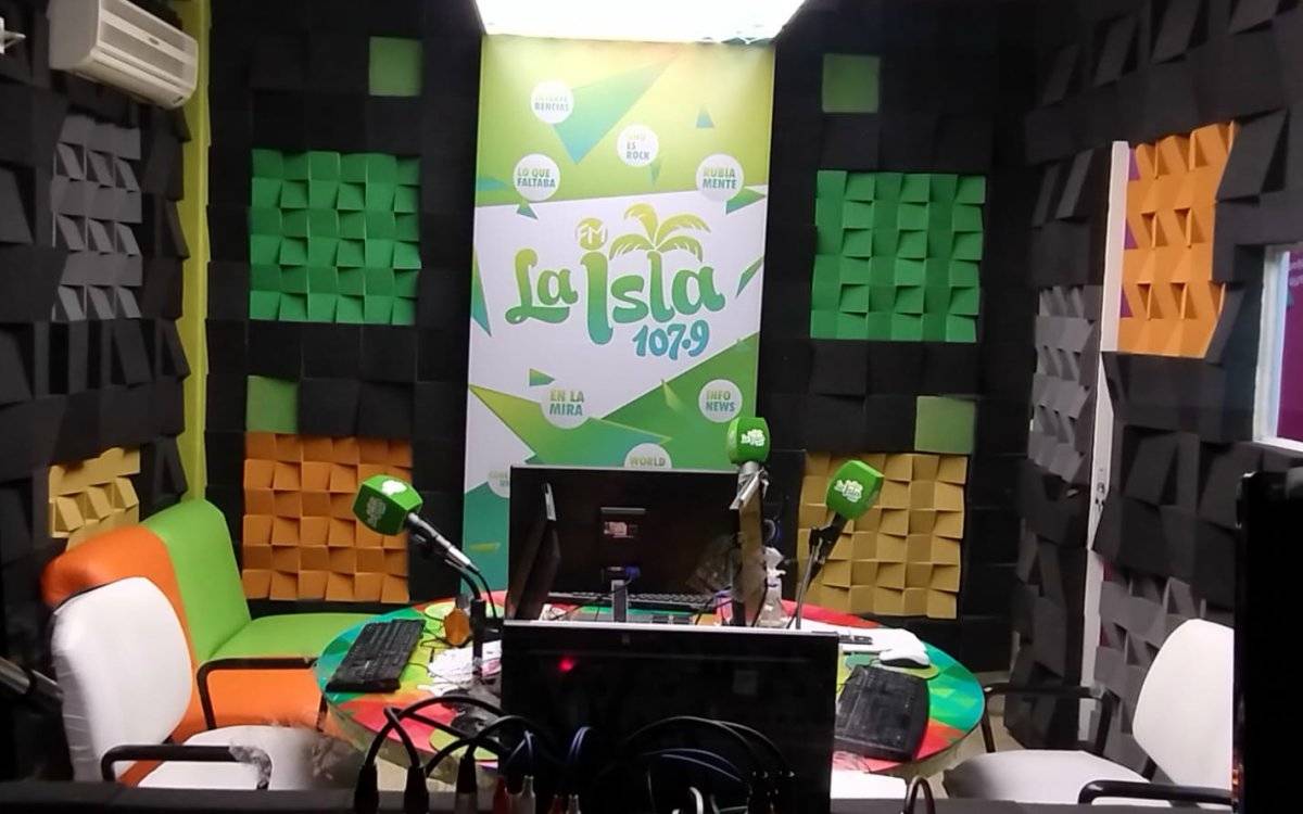 La Isla FM 107.9 Catamarca Argentina